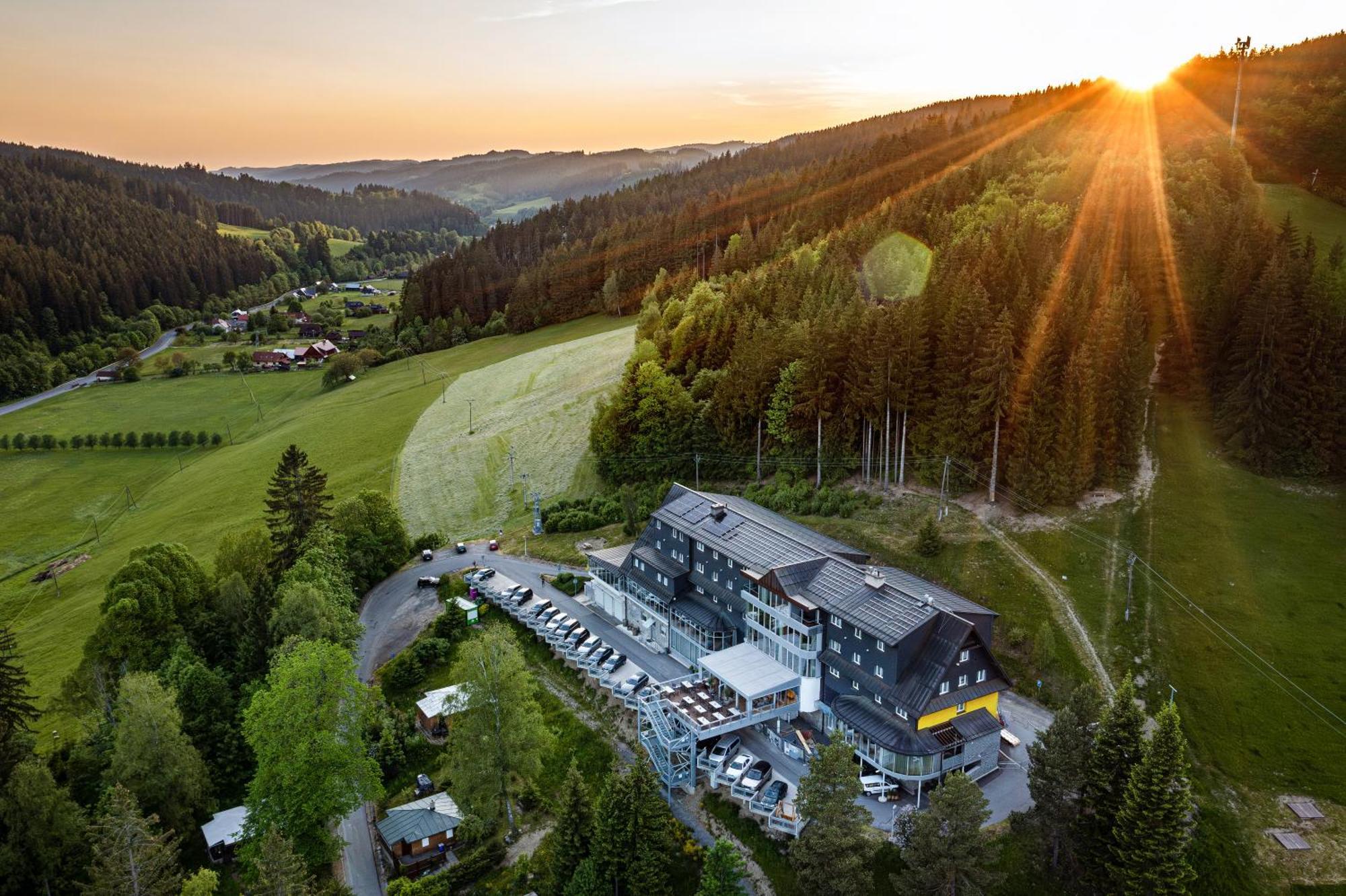Spa Hotel Lanterna Velké Karlovice Extérieur photo
